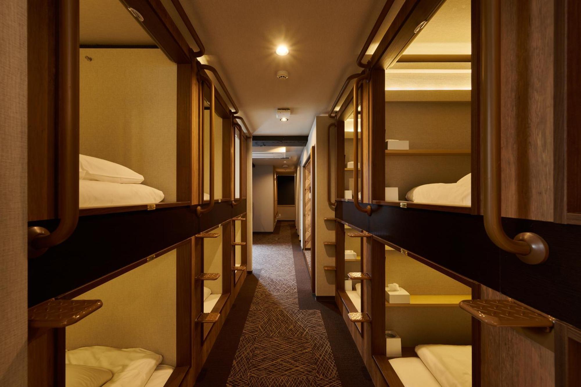 Capsule Hotel Continue Nijojokita Киото Екстериор снимка