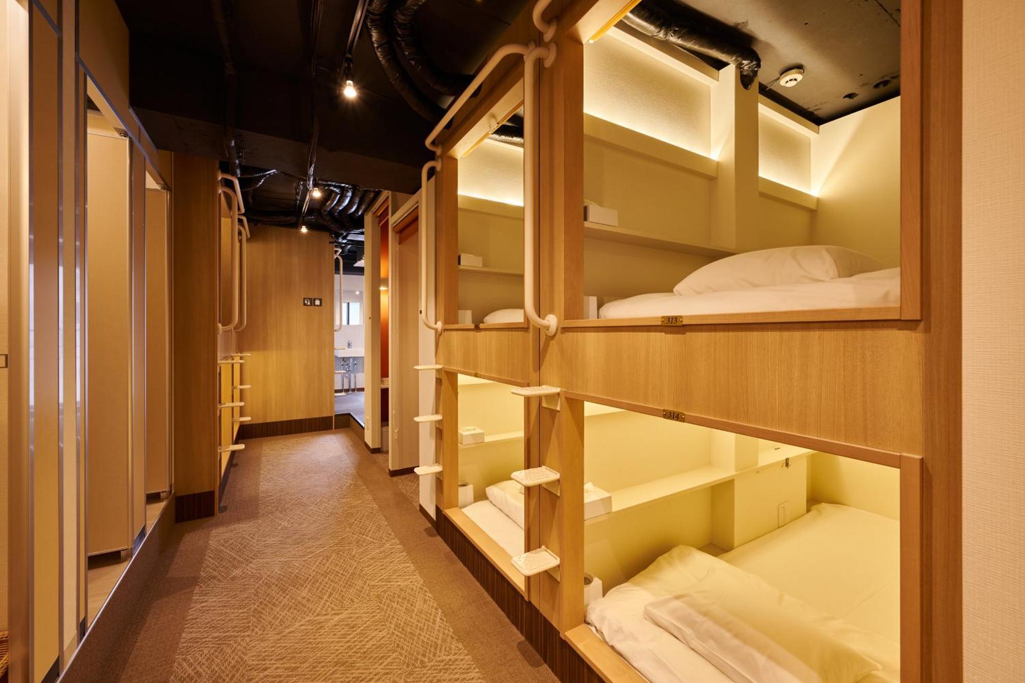Capsule Hotel Continue Nijojokita Киото Екстериор снимка
