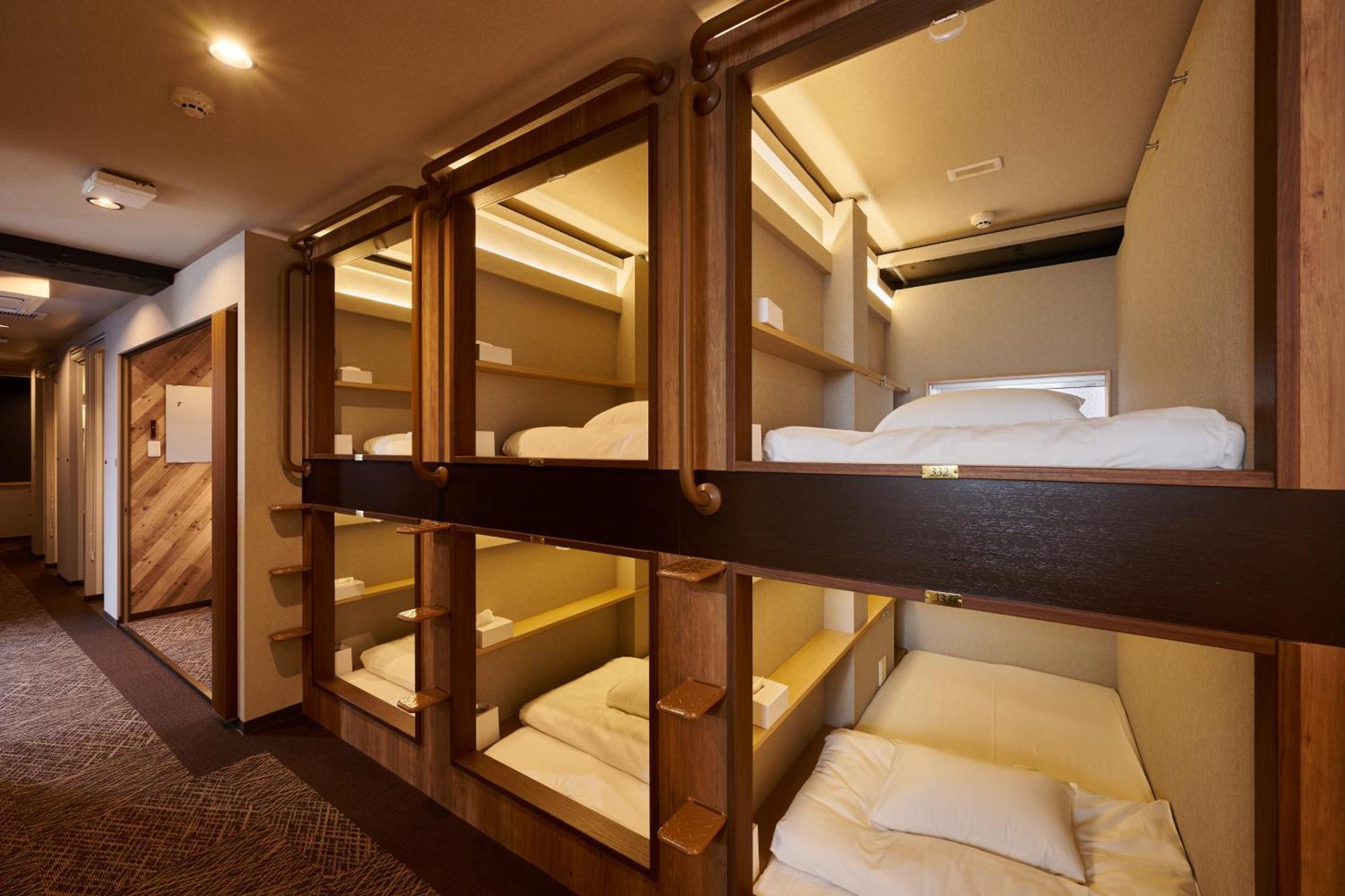 Capsule Hotel Continue Nijojokita Киото Екстериор снимка