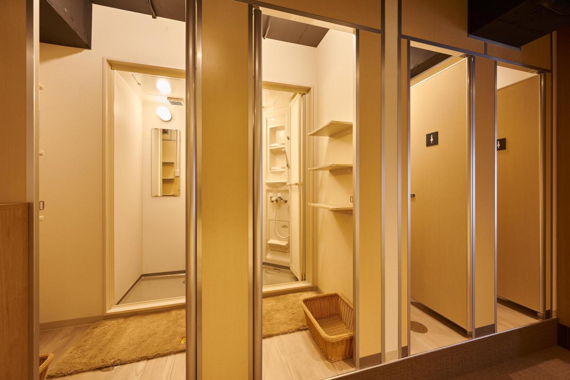 Capsule Hotel Continue Nijojokita Киото Екстериор снимка